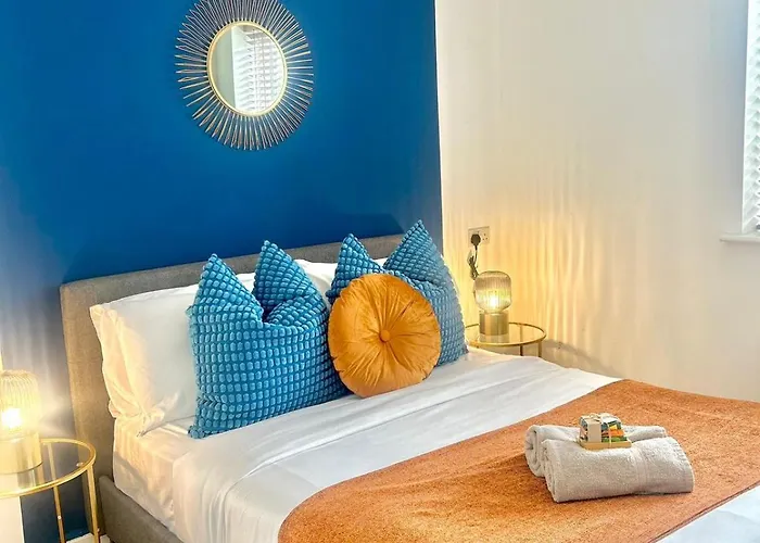 Trendy 2 Bed City Hideaway With Secure Parking