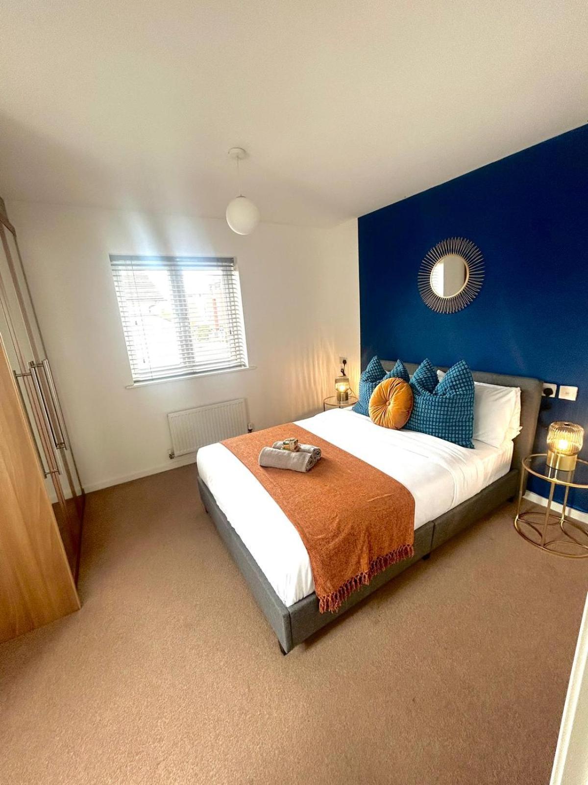 Trendy 2 Bed Hideaway With Secure Parking Leicester